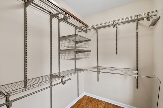Building Photo - 1509 Lake Ridge Ct