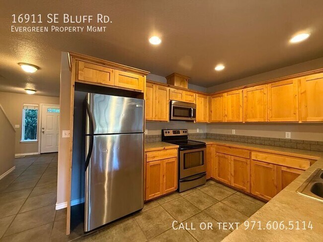 Building Photo - 16911 SE Bluff Rd