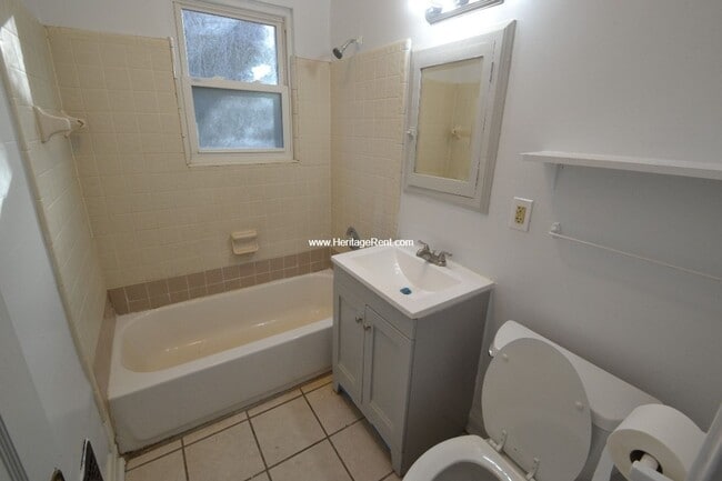Building Photo - Recently updated 2 bedroom home Close to Mt. Echo park