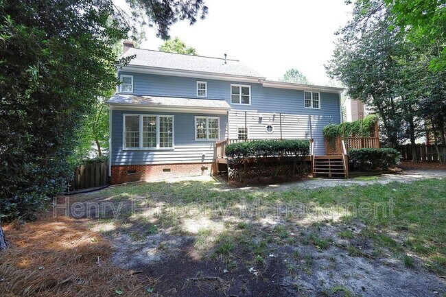 Building Photo - 321 Parkmeadow Dr
