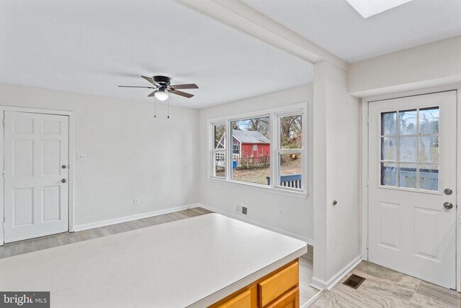 Building Photo - 4502 Henderson Rd