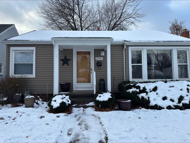 Building Photo - 3340 Dudley St