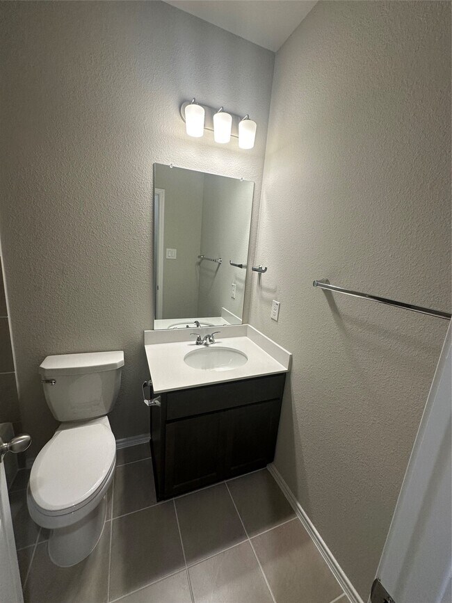 Building Photo - 206 Mercury Sky Rd