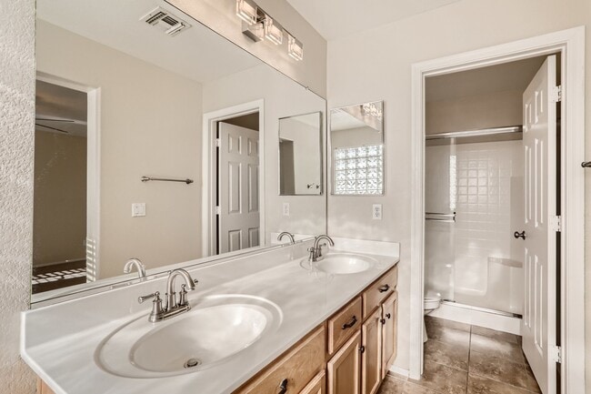 Building Photo - Pets Welcome. Turf backyard. New A/C. Quiet cul-de-sac lot. Bonus Room/loft. 3 blocks to award wi...