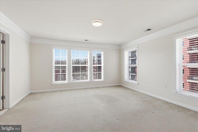 Building Photo - 2932 Finsbury Pl