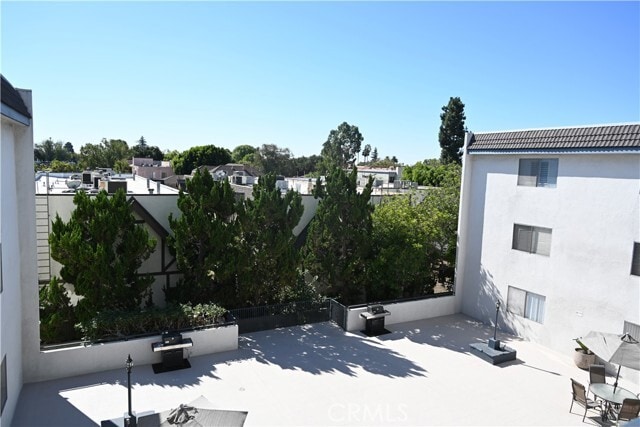 Building Photo - 497 S El Molino Ave