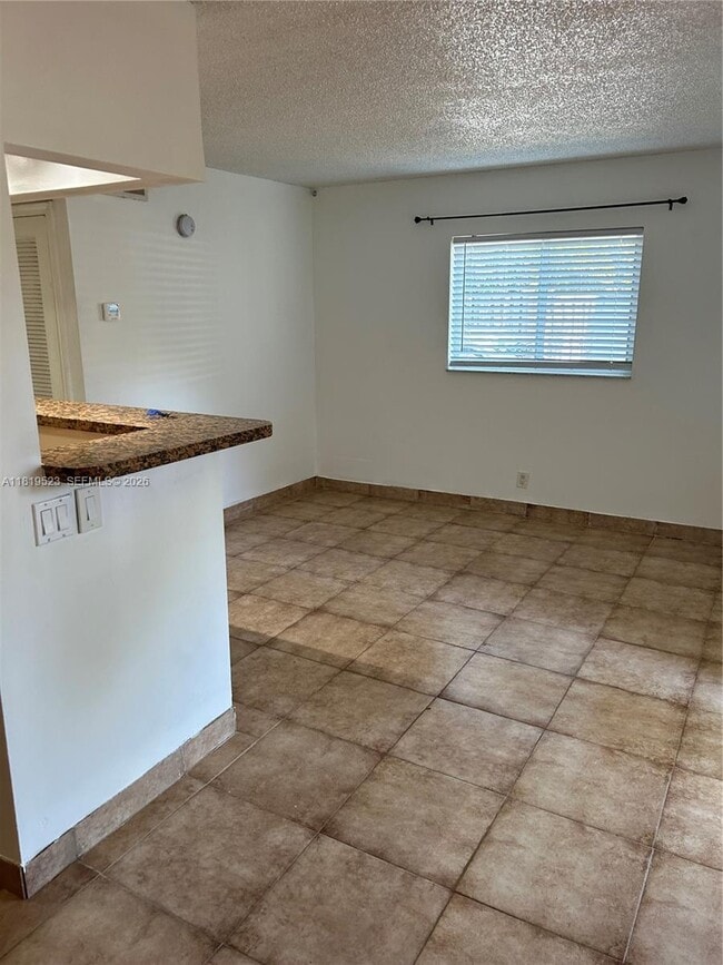 Building Photo - 1111 SW 4th St