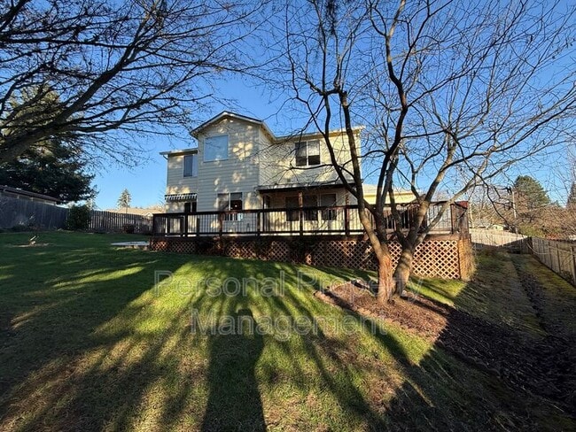 Building Photo - 11608 NE 2nd Ave