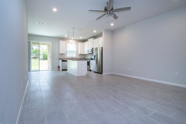 Building Photo - Stunning 3 Bed Townhouse for Rent in Lakewood Ranch! Spacious, Modern, and Move-In Ready!