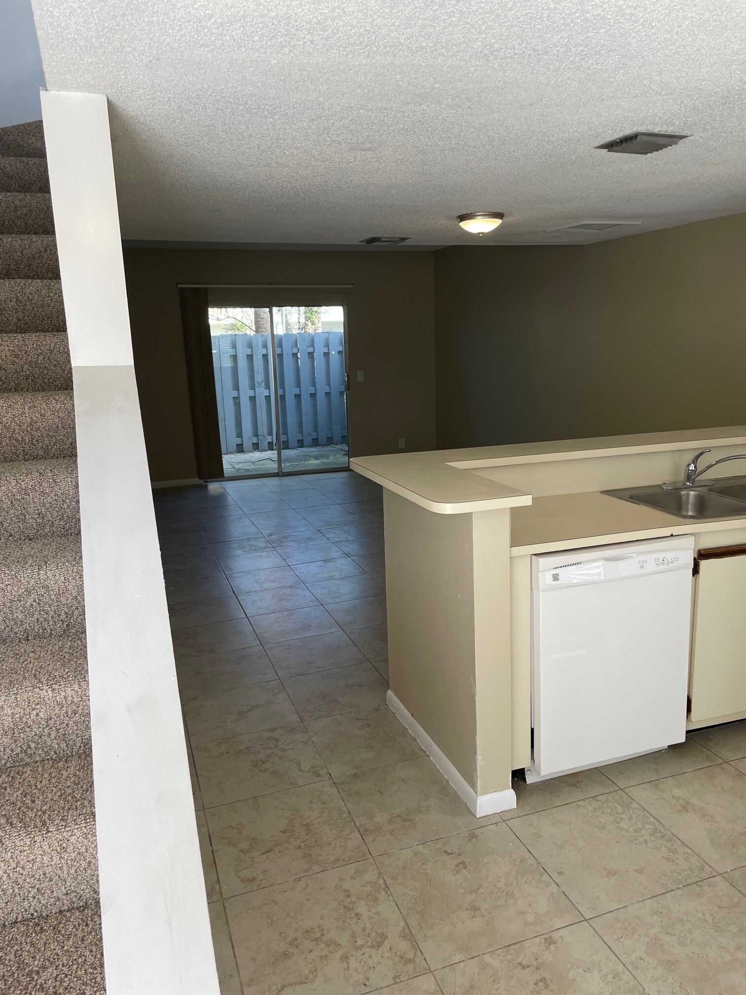 Building Photo - 131 SW 3rd St