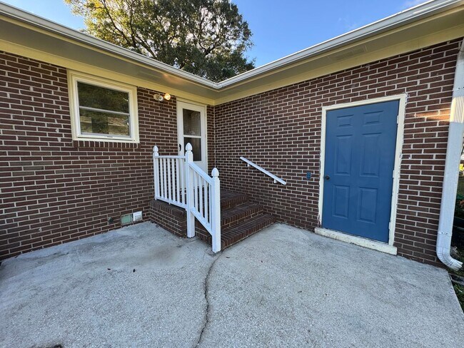 Building Photo - 637 SC-905