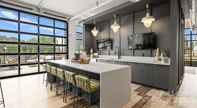 Building Photo - 2314 Berryhill Rd