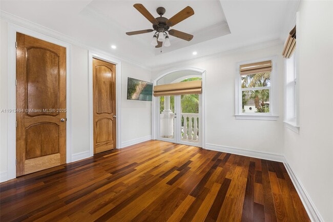 Building Photo - 4065 Battersea Rd