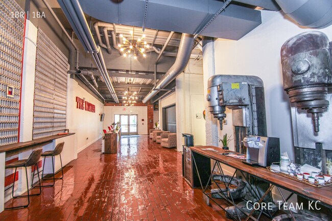 Building Photo - 1180 E 30th St