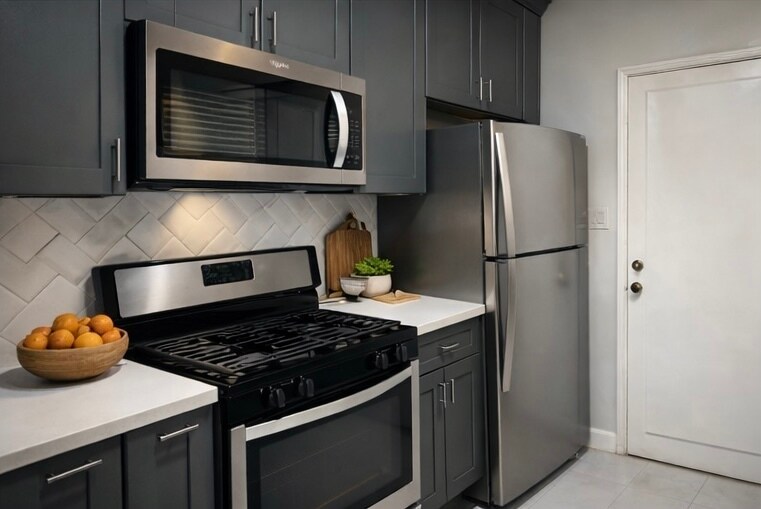 Building Photo - 1222 McClellan Dr