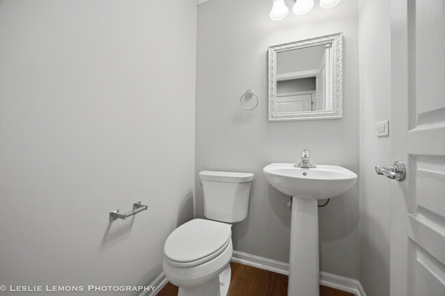 Building Photo - 337 Devoe Dr