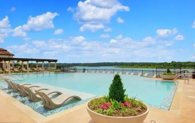 Building Photo - Beautiful 3 Bed and 2 bath house in Viridian Village
