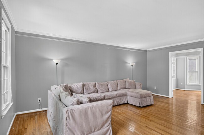 Building Photo - 4512 Rutherford Way