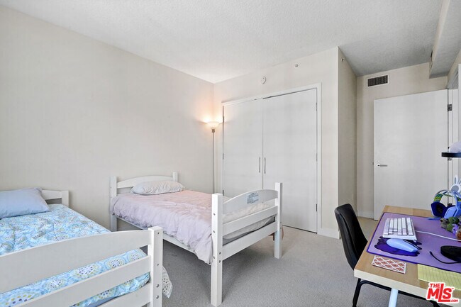 Building Photo - 3141 Michelson Dr