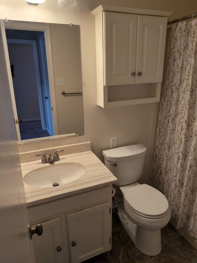 Building Photo - 725 Oleander Cir