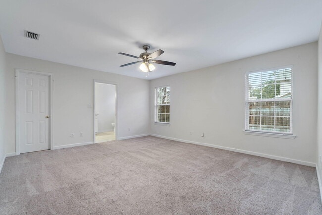 Building Photo - 911 Lauderhill Ln