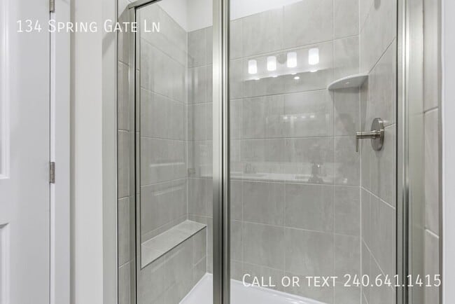 Building Photo - 134 Spring Gate Ln