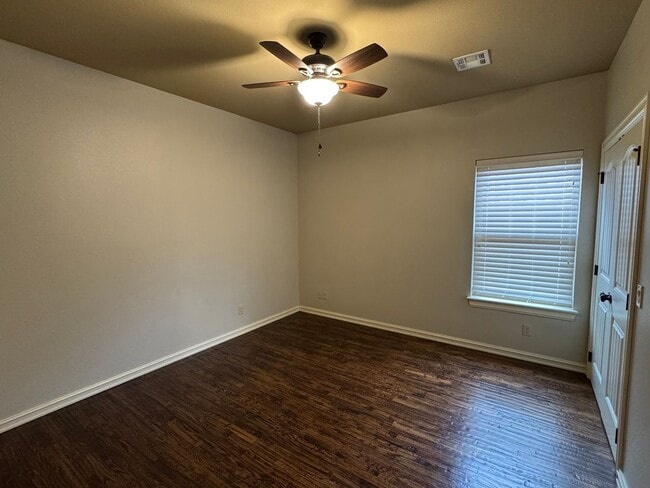 Building Photo - BIXBY - 3 bed, 2 bath, 3 car garage!!