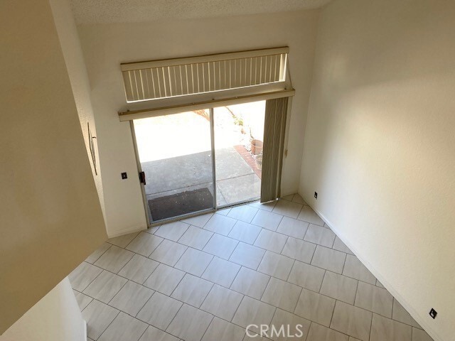 Building Photo - 26941 Stonehaven