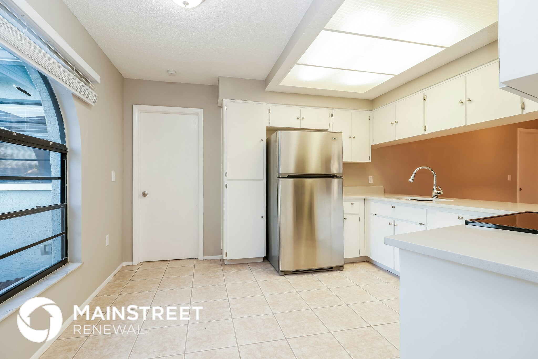 Building Photo - 16103 Villa Dr