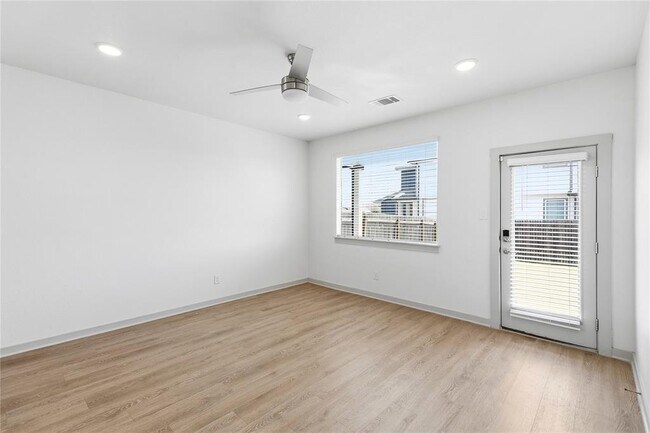 Building Photo - 515 Millbrook Blvd