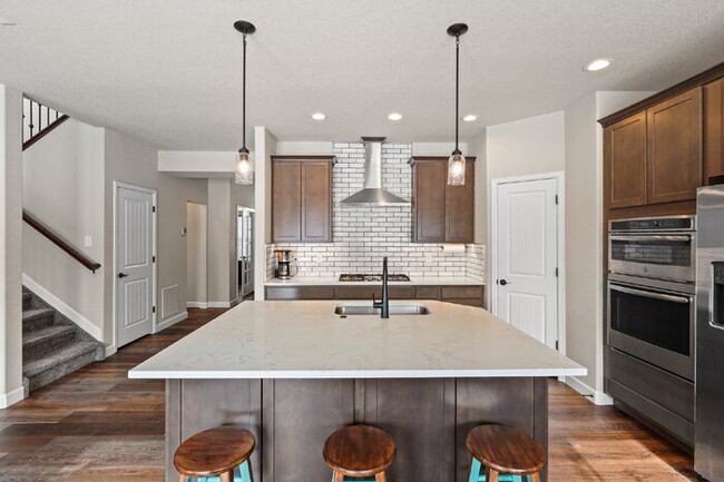 Building Photo - Modern Comfort Meets Mountain Beauty – 4-B...