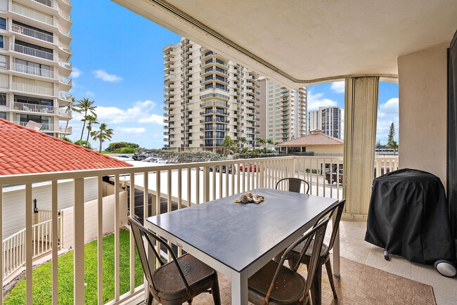 Building Photo - 5480 N Ocean Dr