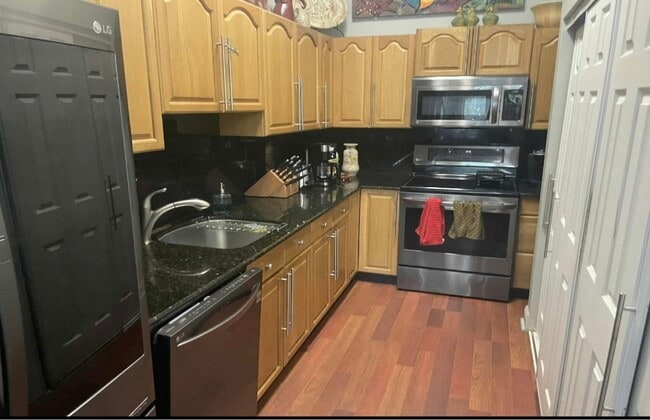 Building Photo - 2408 NE 135th St