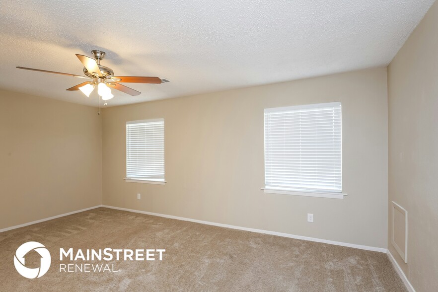 Building Photo - 4432 Ivy Dr