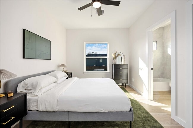 Building Photo - 5523 Haight St