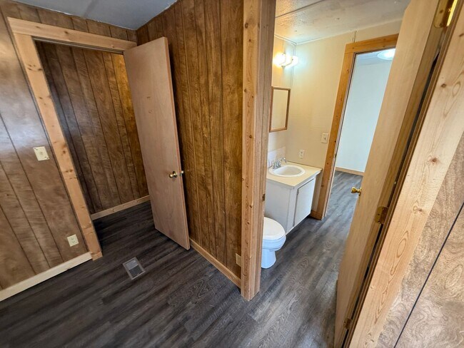 Building Photo - 3 Bed 2 Bath Updated Mobile Home with Fenced Yard and Storage Shed