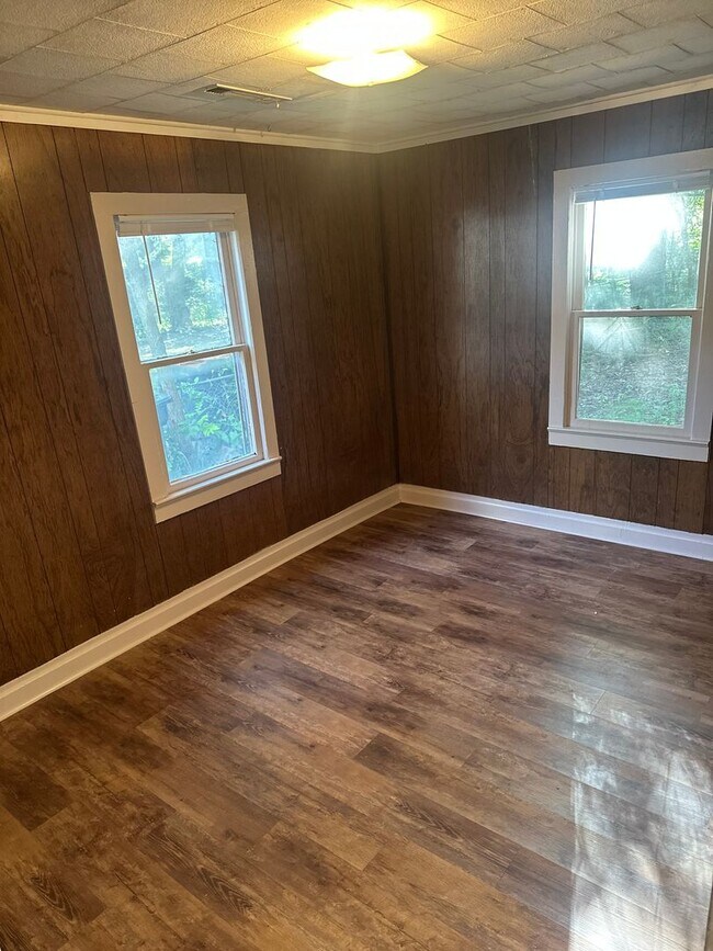 Building Photo - 610-612 Sherman St