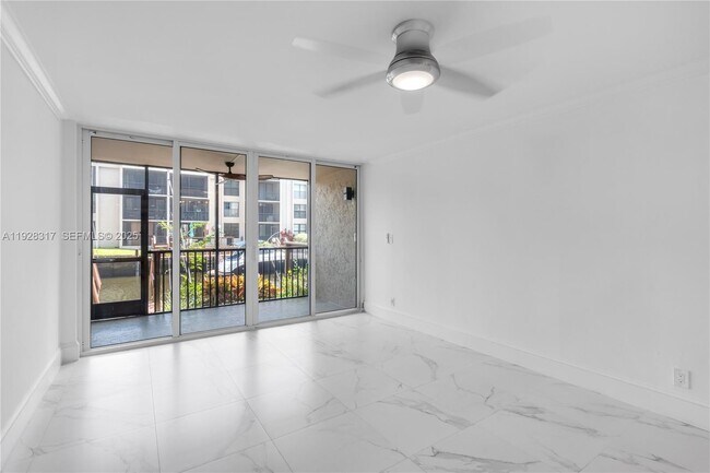 Building Photo - 12 Royal Palm Way