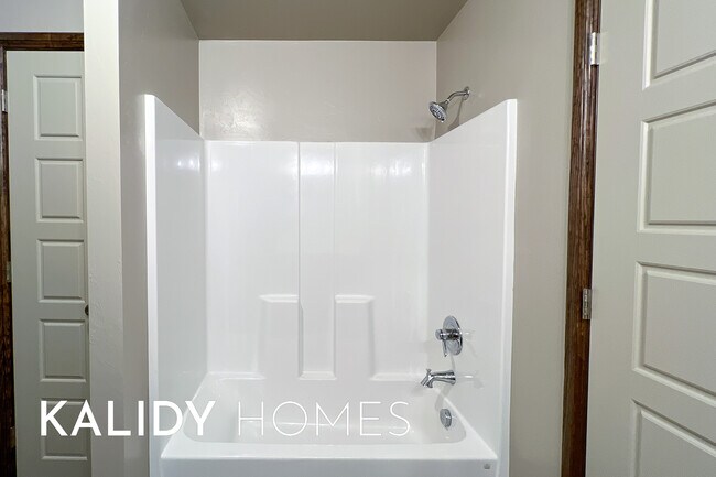 Building Photo - 12933 NW 3rd Terrace