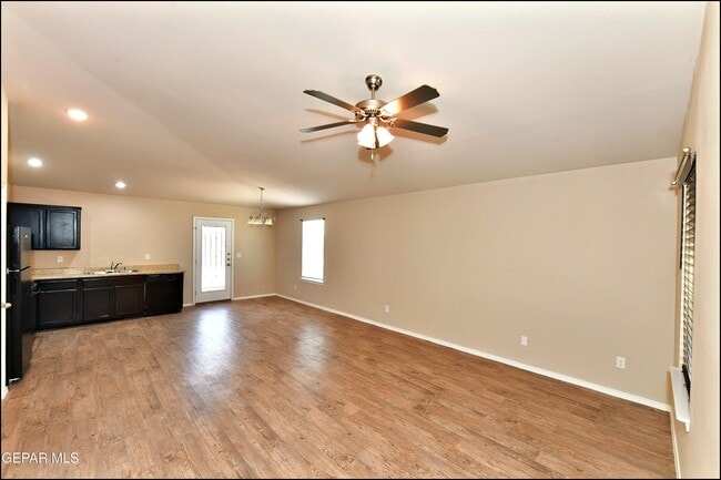 Building Photo - 916 Villa Seca Dr