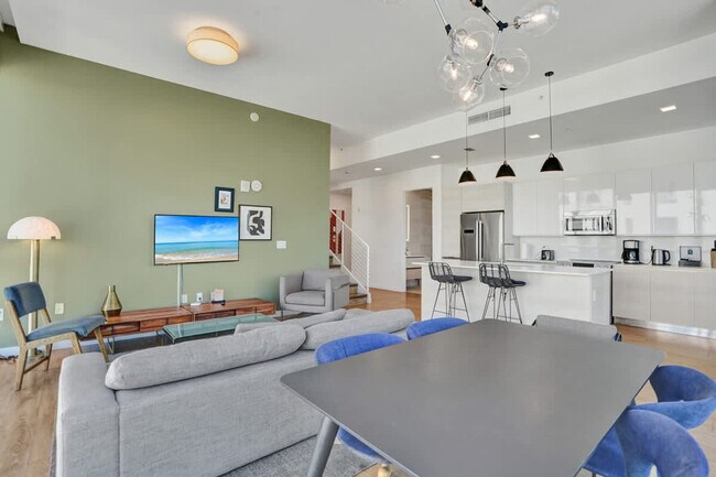 Building Photo - 1220 17th St