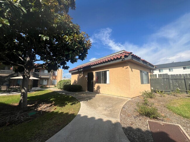 Building Photo - Second Month Free! Welcome Home to La Casa...