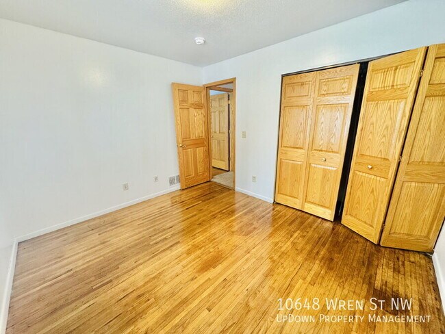 Building Photo - 10648 Wren St NW