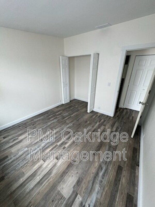 Building Photo - 167 Bevonne Ct