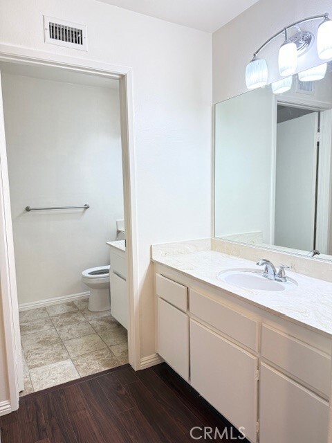 Building Photo - 676 Parkwood Ln