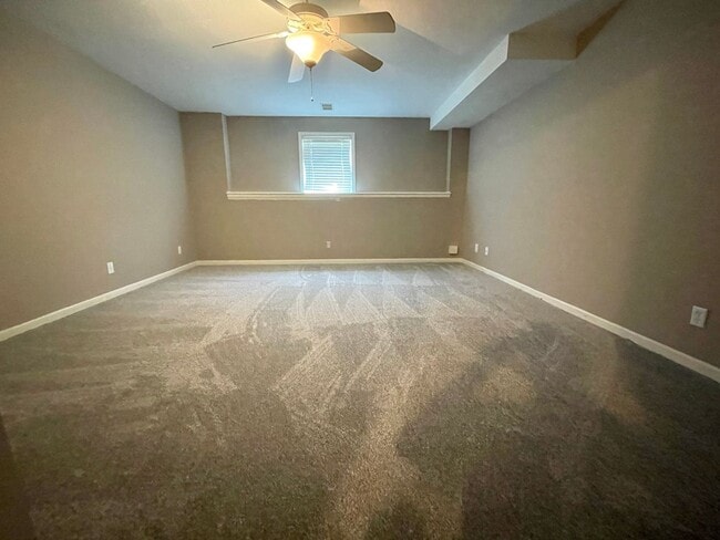 Building Photo - 2302 Shenandoah Dr