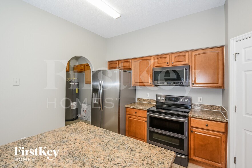 Building Photo - 10663 Fairhaven Way