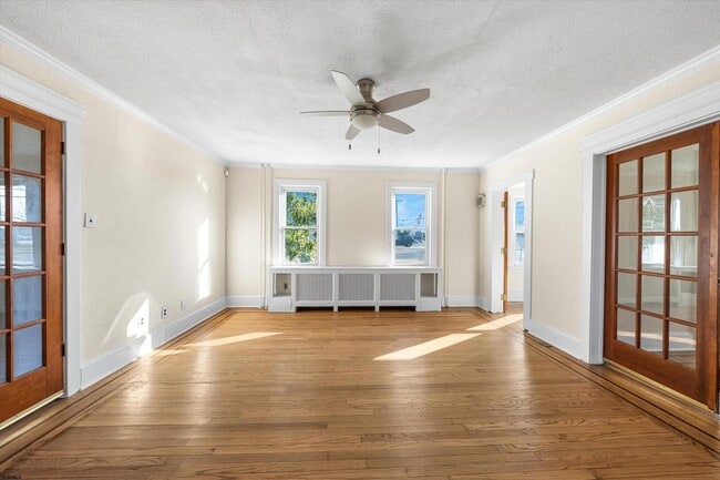 Building Photo - 616 W Ocean Heights Ave