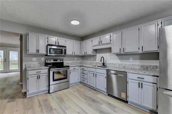Building Photo - 3876 Meadow Creek Dr