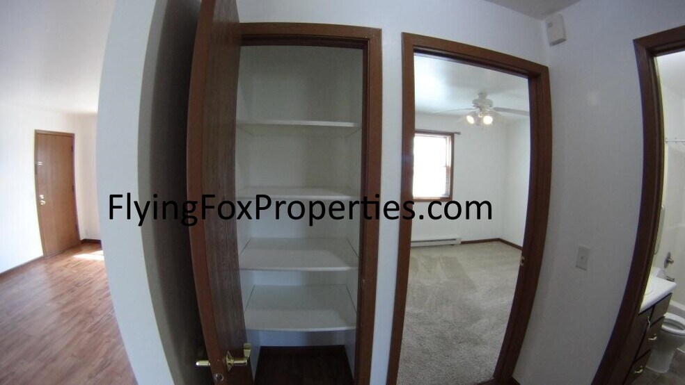 Building Photo - 231 Ash St